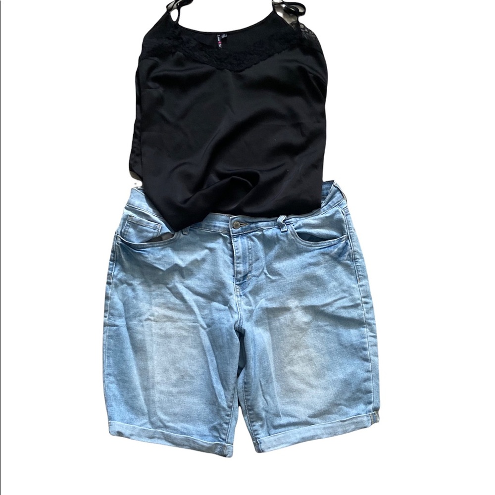 Old Navy Bermuda shorts